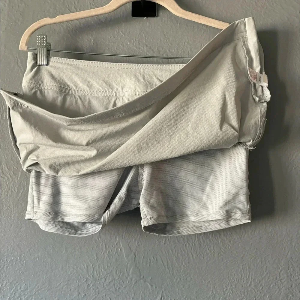 Athleta Side Zip Tie Waist Skort Gray Size 2